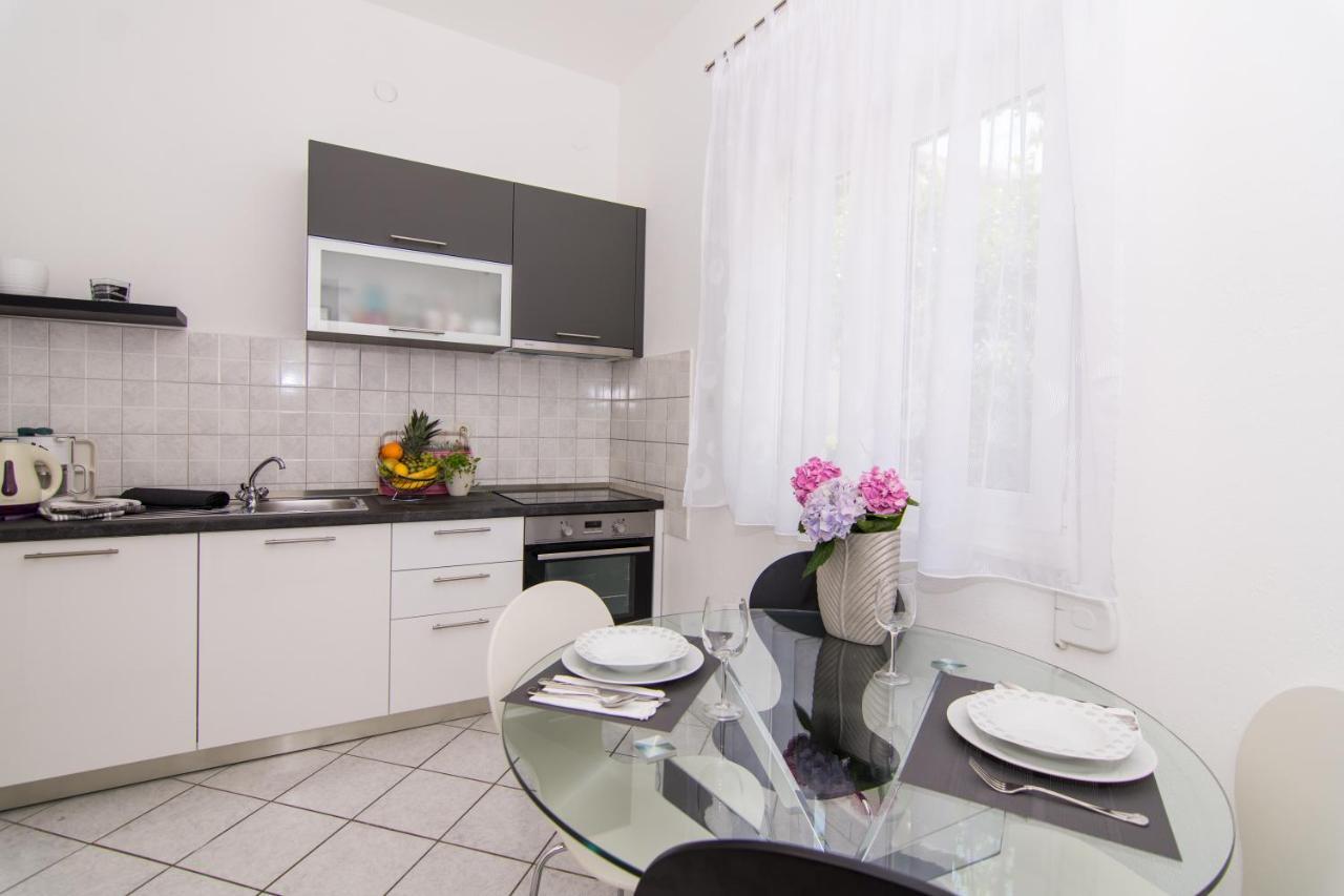 Apartmani Mlacic Donji Okrug  Kültér fotó